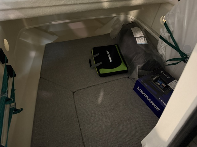 Quicksilver Activ 555 Cabin mit 80PS Lagerboot #004