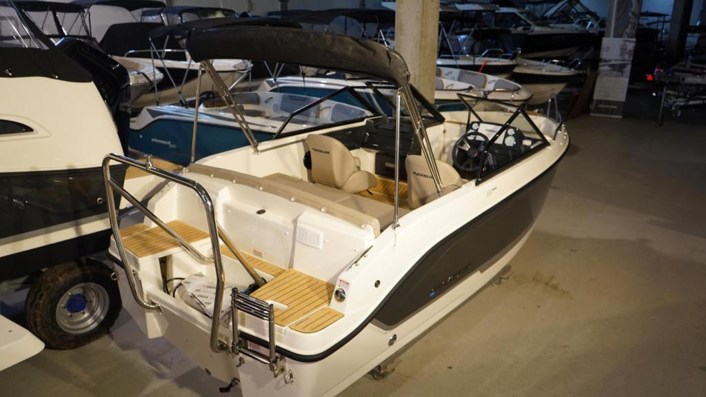 Activ 555 Bowrider mit 60PS