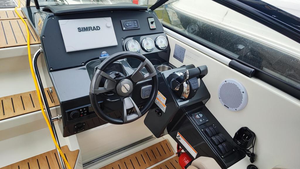 ACTIV 805 CRUISER mit 2x F 200 XL und Trailer