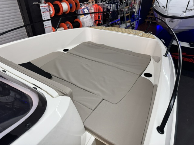 Quicksilver Activ 605 Open mit Mercury 150PS Lagerboot