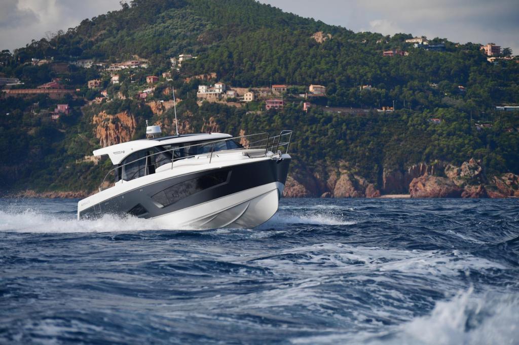 Monaco 110 inkl. 2 x 300 PS