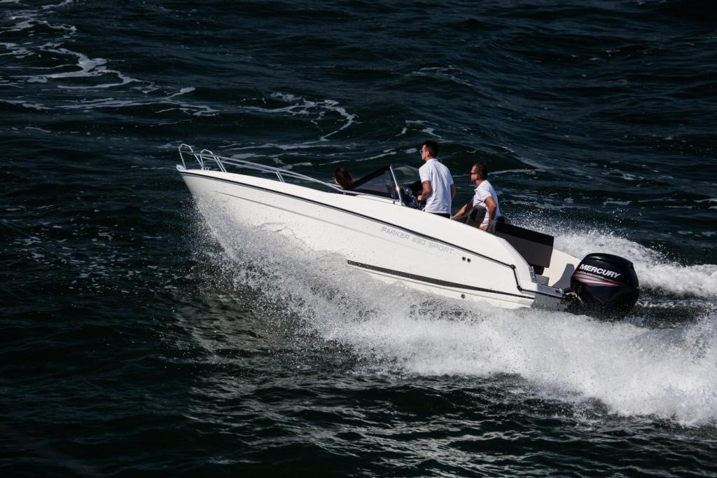 630 Bowrider mit 115 PS und Trailer