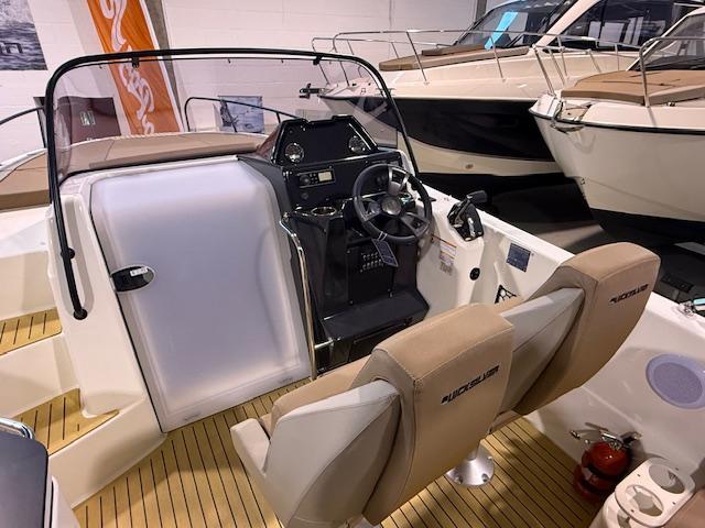 Activ 755 Sundeck mit 250 PS Activ 755 Sundeck mit 250 PS