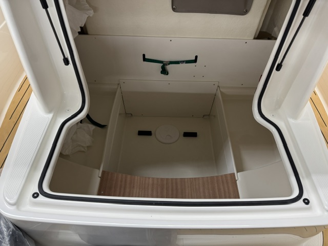 Quicksilver Activ 605 Open mit Mercury 150PS Lagerboot