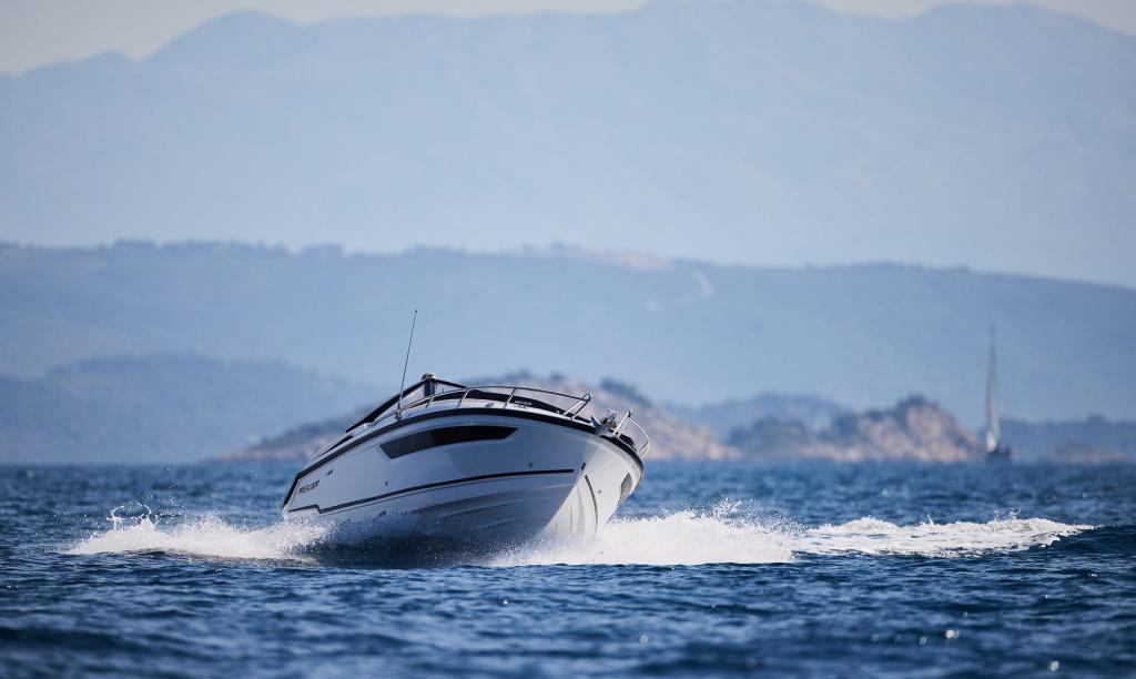 780 Escape inkl. 250 PS