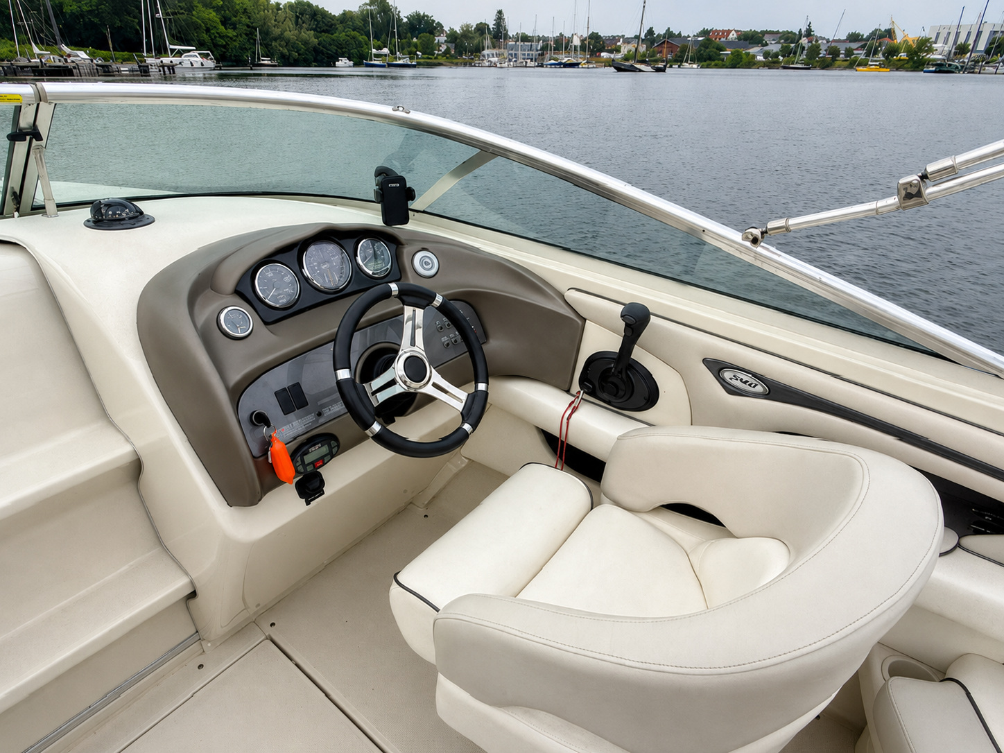 SEARAY 240 SS + Mercruiser 5.0l MPI, Gebrauchtboot