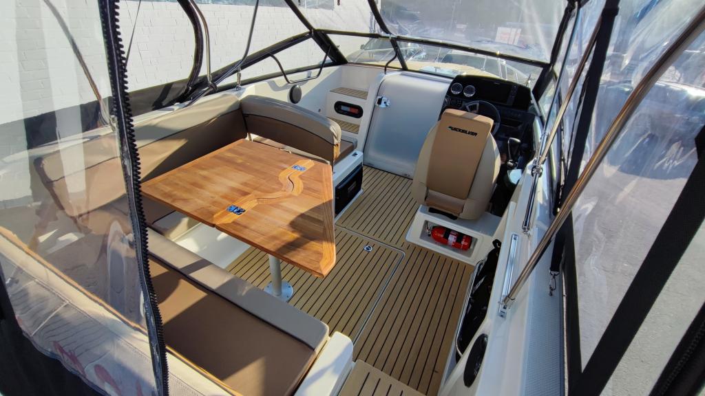 Activ 675 Cruiser mit 225 PS