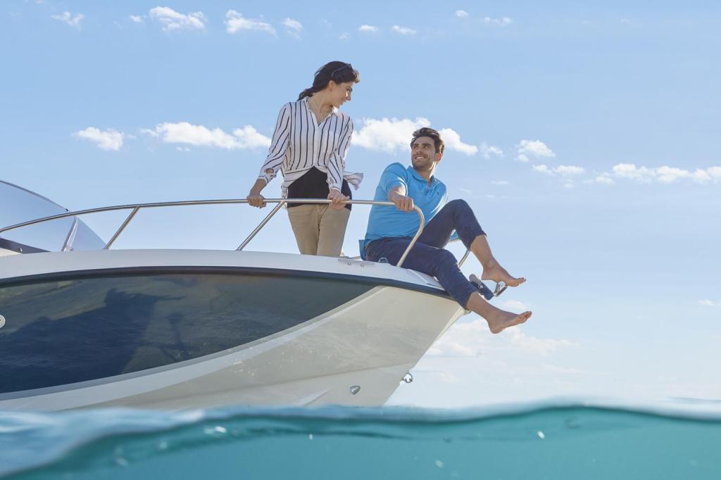 Activ 675 Sundeck mit 150 PS und Trailer