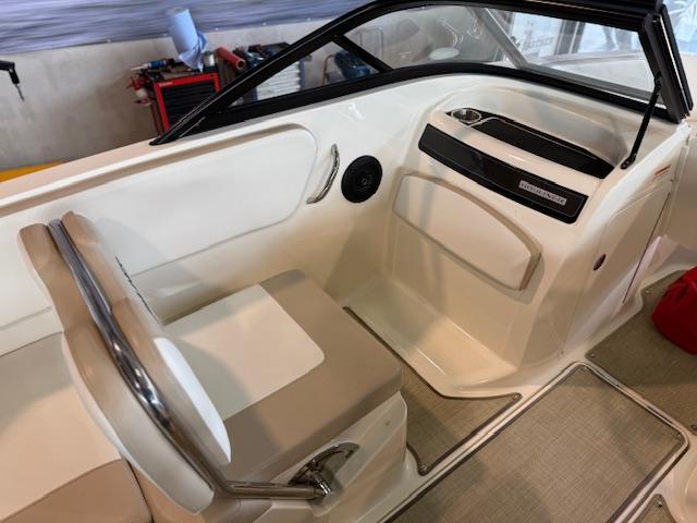 VR5 Bowrider VR5 Bowrider