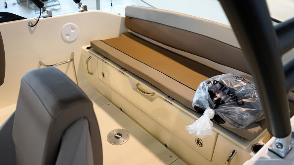 Activ 605 Bowrider mit 115 PS