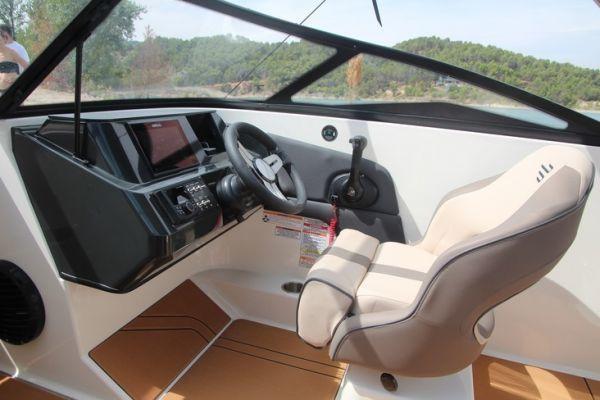 V20 Bowrider Outboard mit 175PS