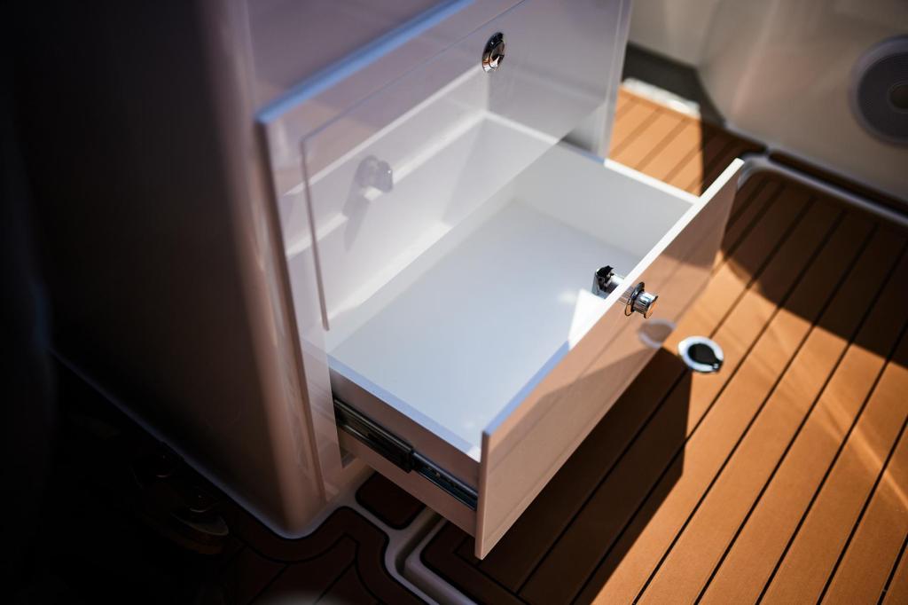 780 Escape inkl. 250 PS