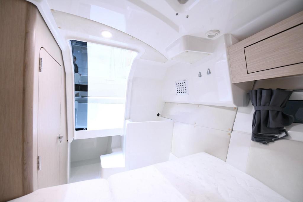 780 Escape inkl. 200 PS und Trailer