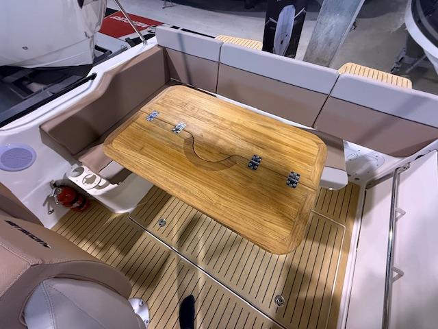 Activ 755 Sundeck mit 250 PS Activ 755 Sundeck mit 250 PS