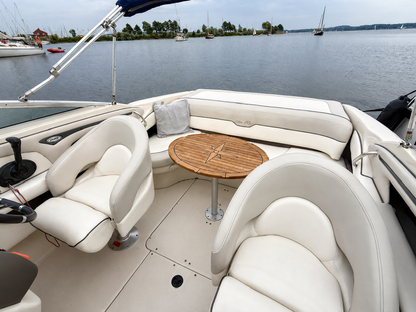 SEARAY 240 SS + Mercruiser 5.0l MPI, Gebrauchtboot