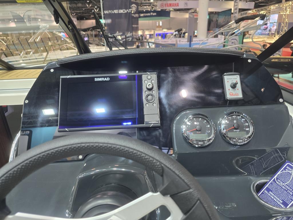 Activ 805 Cruiser mit 300PS