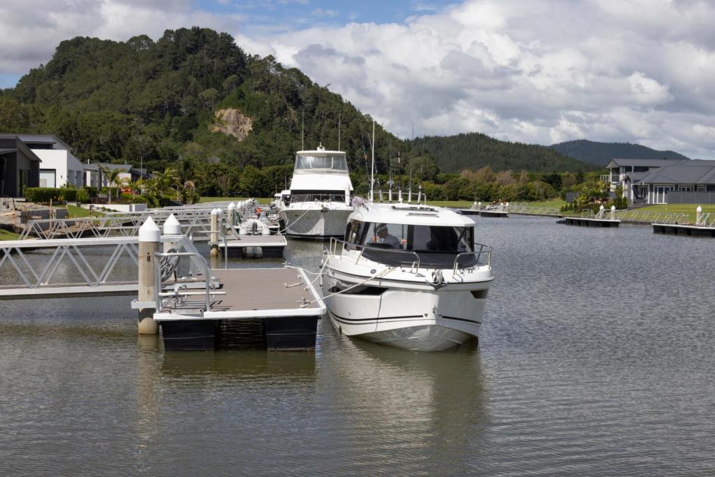 920 Explorer MAX inkl. 2x 225 PS