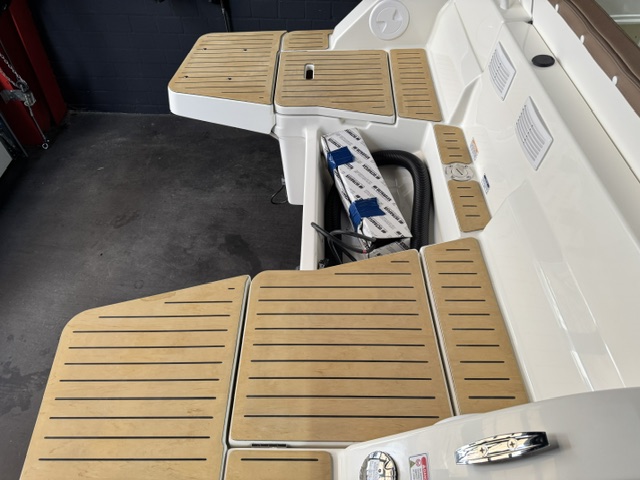 Quicksilver Activ 605 Open mit Mercury 150PS Lagerboot