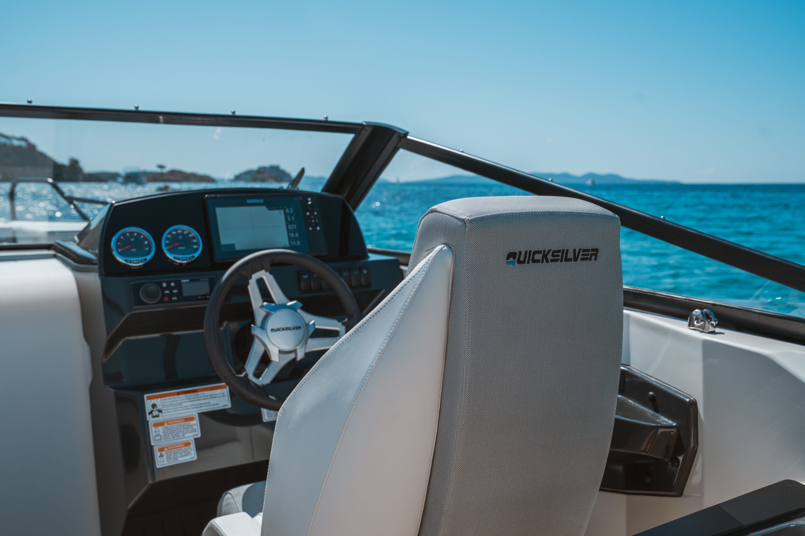 Quicksilver Activ 675 Cruiser mit Mercury 200 PS Lagerboot