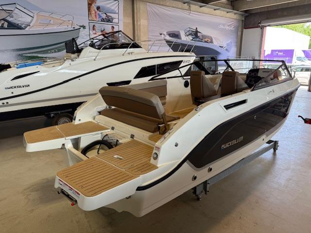Activ 675 Bowrider mit 175 PS