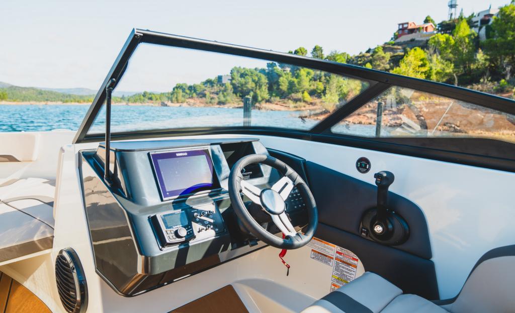 V20i Bowrider mit MerCruiser 4,5L 200PS