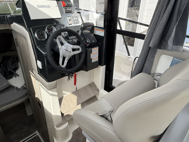 Quicksilver Activ 905 Weekend mit 2x Mercury F200 PS V6