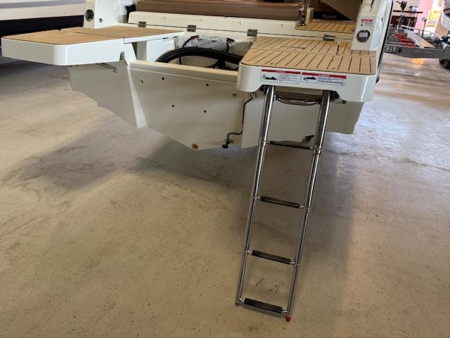 Activ 675 Bowrider mit 175 PS