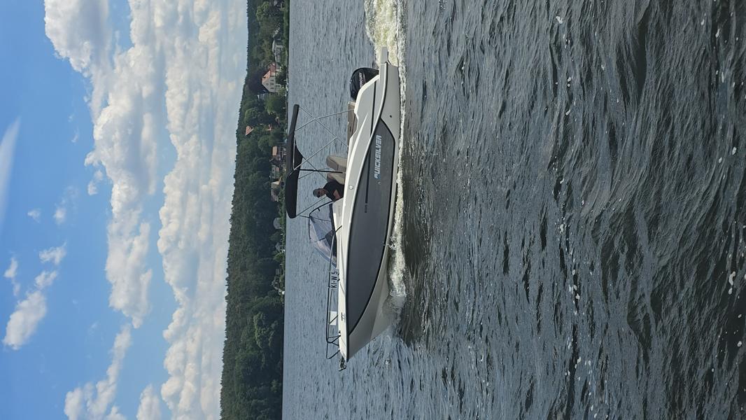 Quicksilver Activ 605 Sundeck mit 150PS