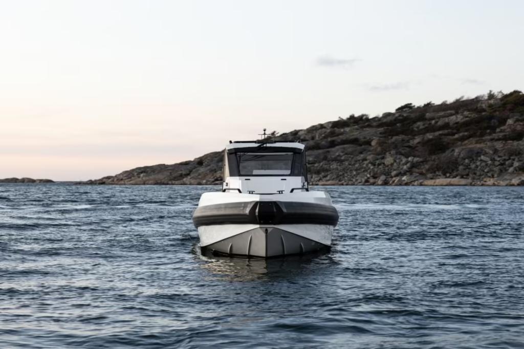 827 Coupe mit 250PS und Trailer