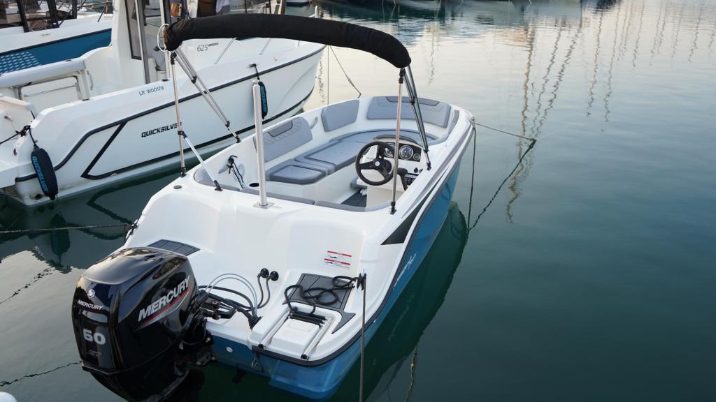 Element M15 mit 40 PS und Trailer, 475 Axess