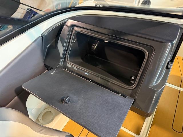 V20 Bowrider Outboard 200PS