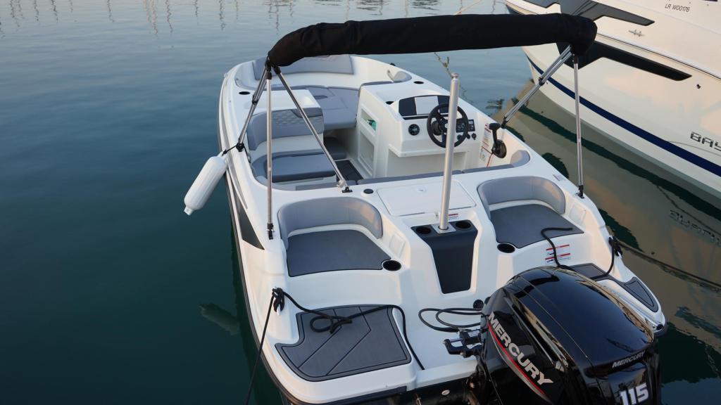 Element M17 mit 60 PS und Trailer, 525 Axess