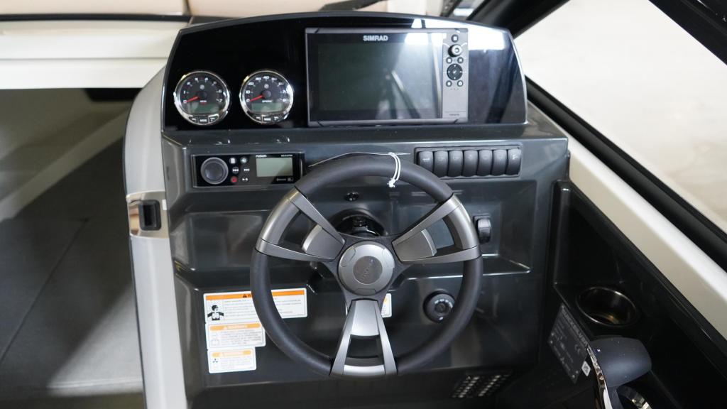 Activ 675 Cruiser mit 225 PS