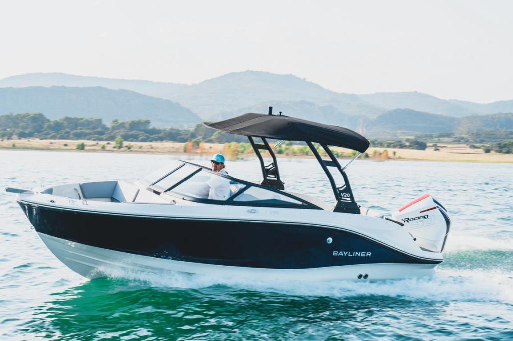 V20 Bowrider Outboard 150PS