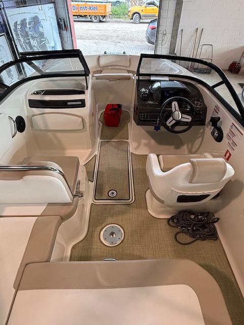 VR5 Bowrider VR5 Bowrider