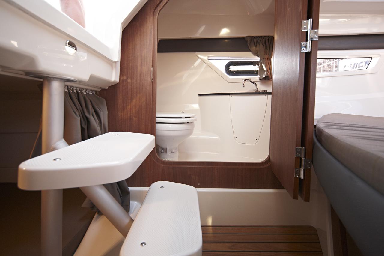 Quicksilver Activ 805 Cruiser mit Mercury 250PS In Zulauf (052426)