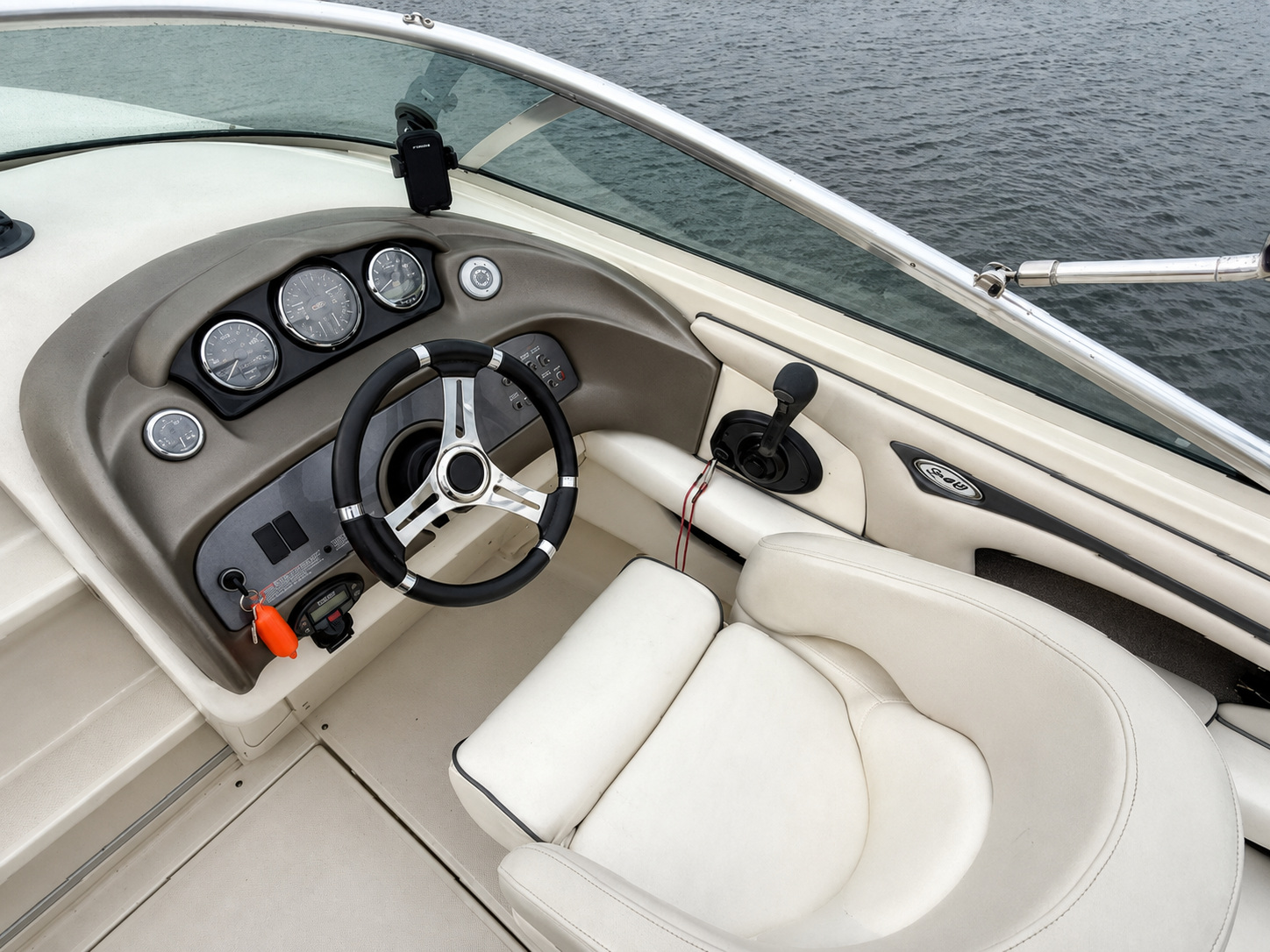 SEARAY 240 SS + Mercruiser 5.0l MPI, Gebrauchtboot
