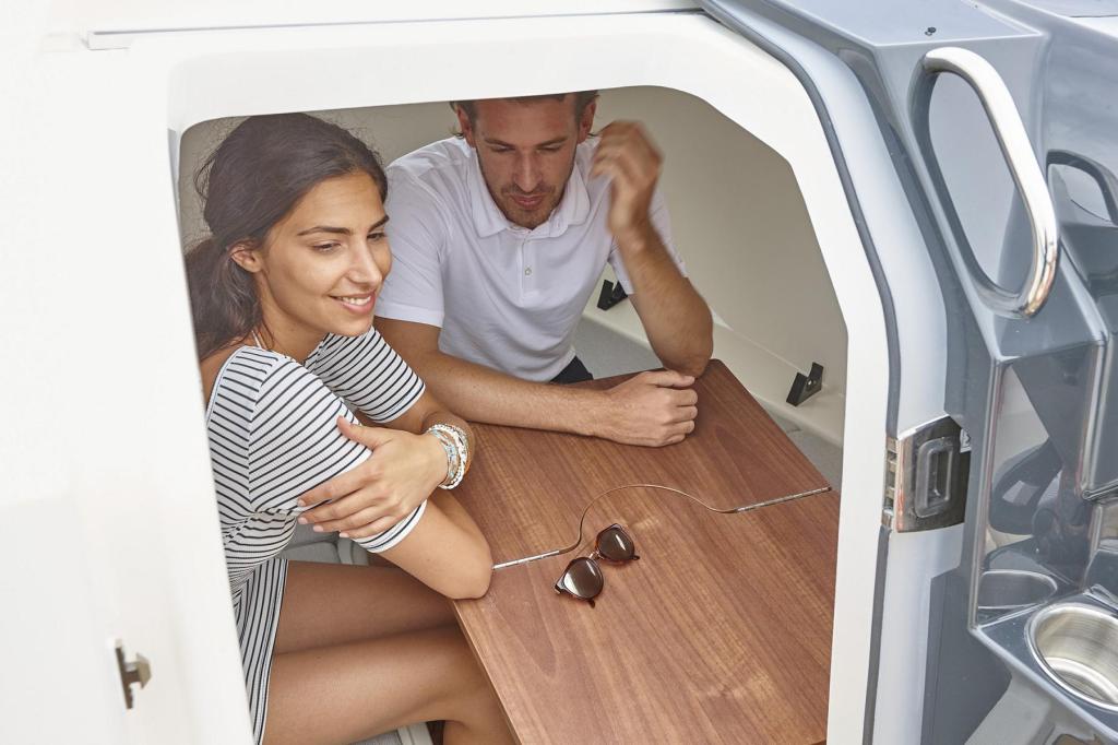 555 Cabin mit 15PS und Trailer