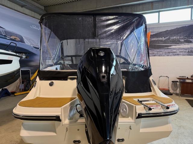 V20 Bowrider Outboard 200PS