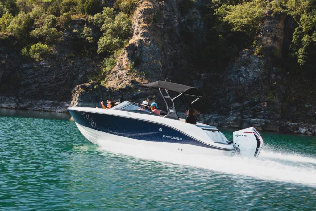 V20 Bowrider Outboard 200PS