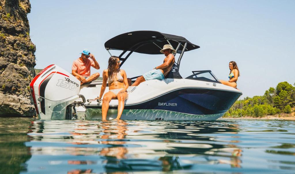 V20 Bowrider Outboard mit 175PS