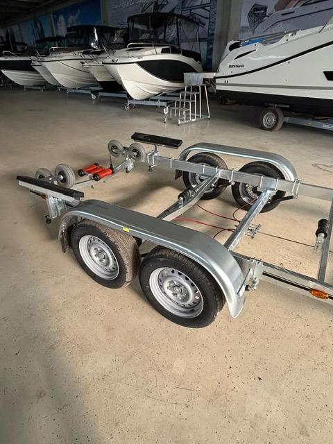 MT 2200