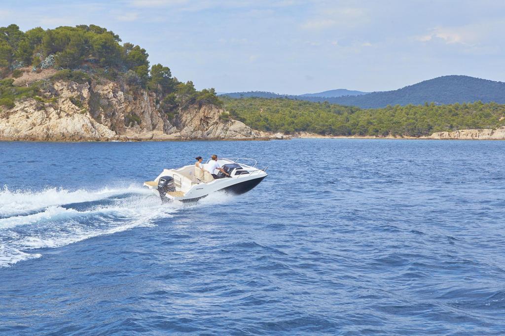 Activ 555 Cabin Activ 555 Cabin