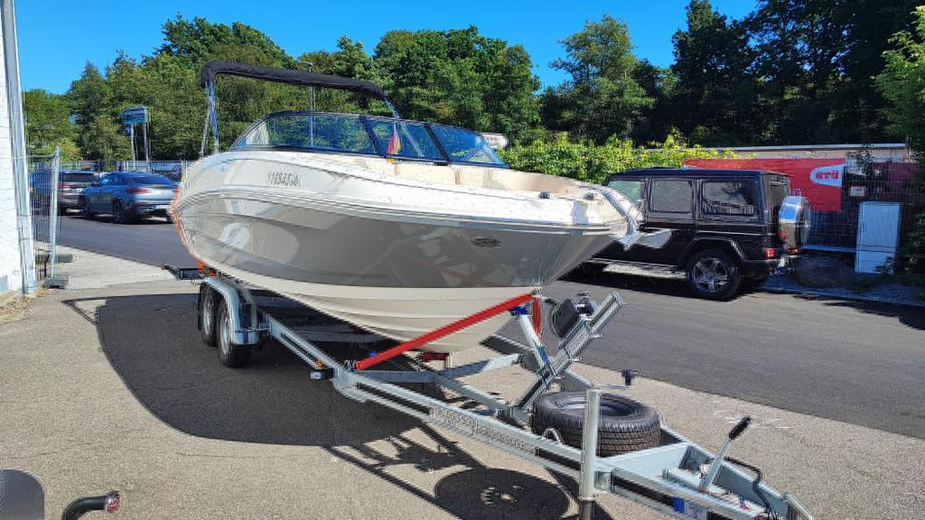 VR5 Bowrider