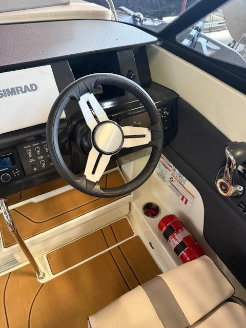 C21 Cuddy mit 225 PS TESTBOOT C21 Cuddy mit 225 PS TESTBOOT