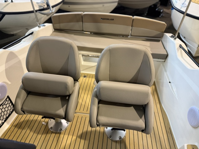 Quicksilver Activ 555 Cabin mit 80PS Lagerboot #004