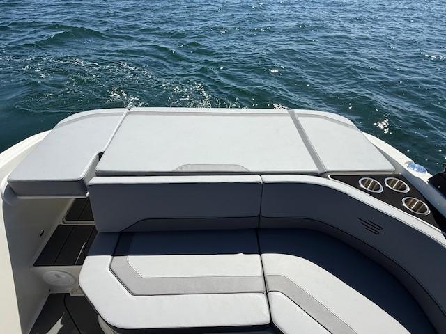 V20i Bowrider mit MerCruiser 4,5L 250PS V20i Bowrider mit MerCruiser 4,5L 250PS