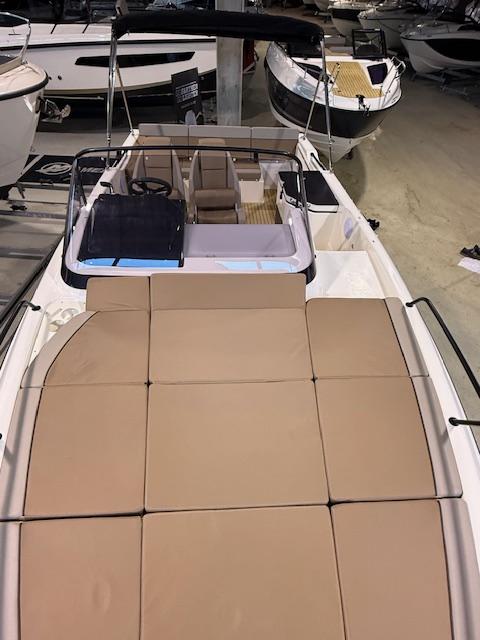 Activ 755 Sundeck mit 250 PS Activ 755 Sundeck mit 250 PS