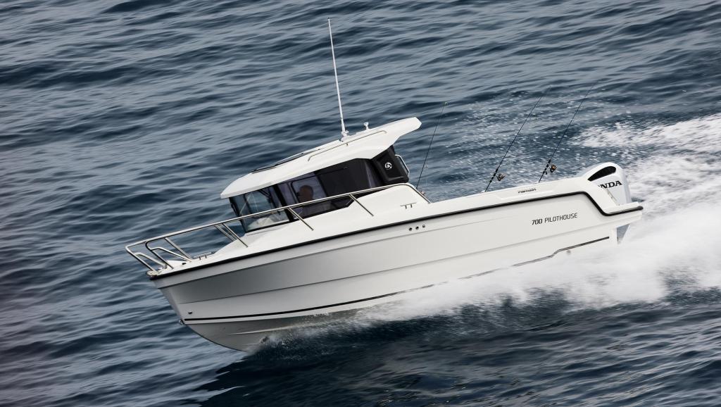 700 Pilothouse 700 Pilothouse