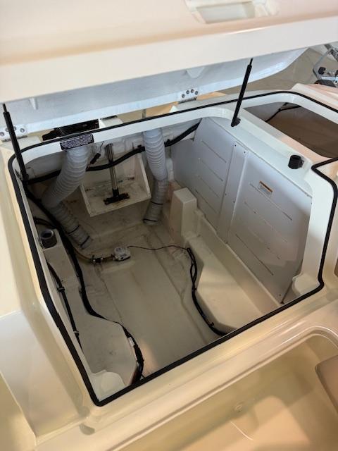 VR5 Bowrider